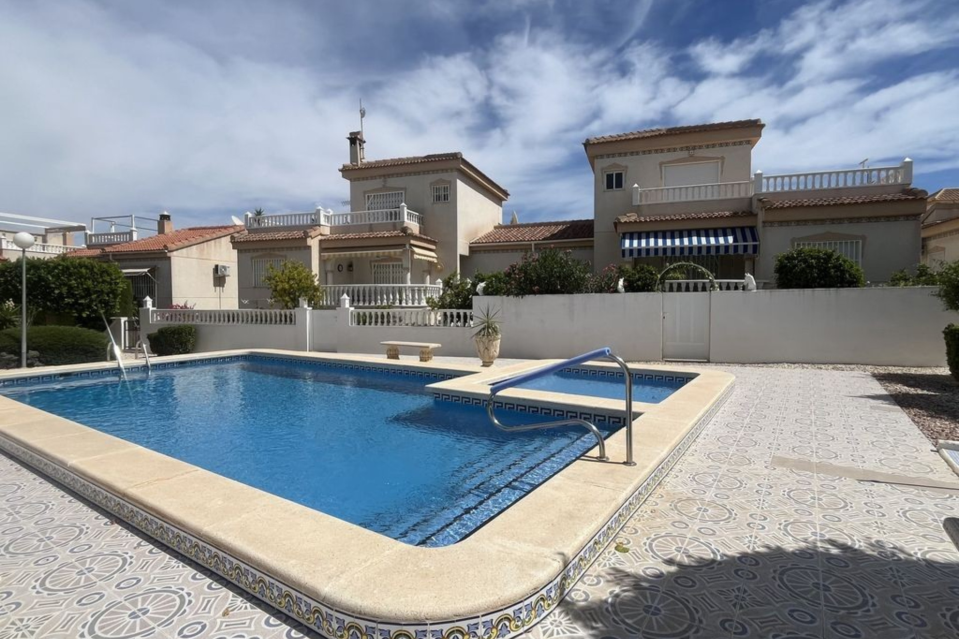 Resale - 4. Semi-detached villa - Algorfa - Costa Blanca South