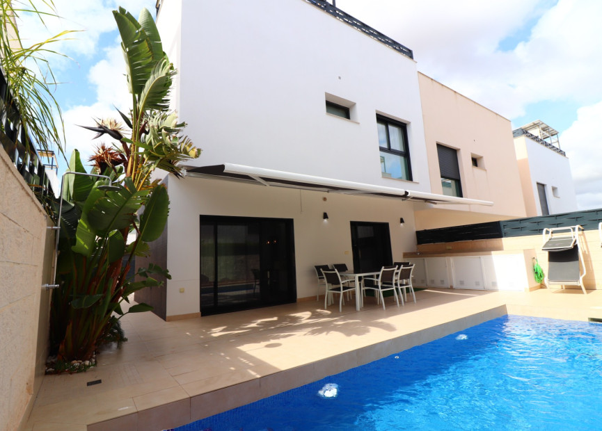 Resale - 4. Semi-detached villa - Benijófar - Costa Blanca South