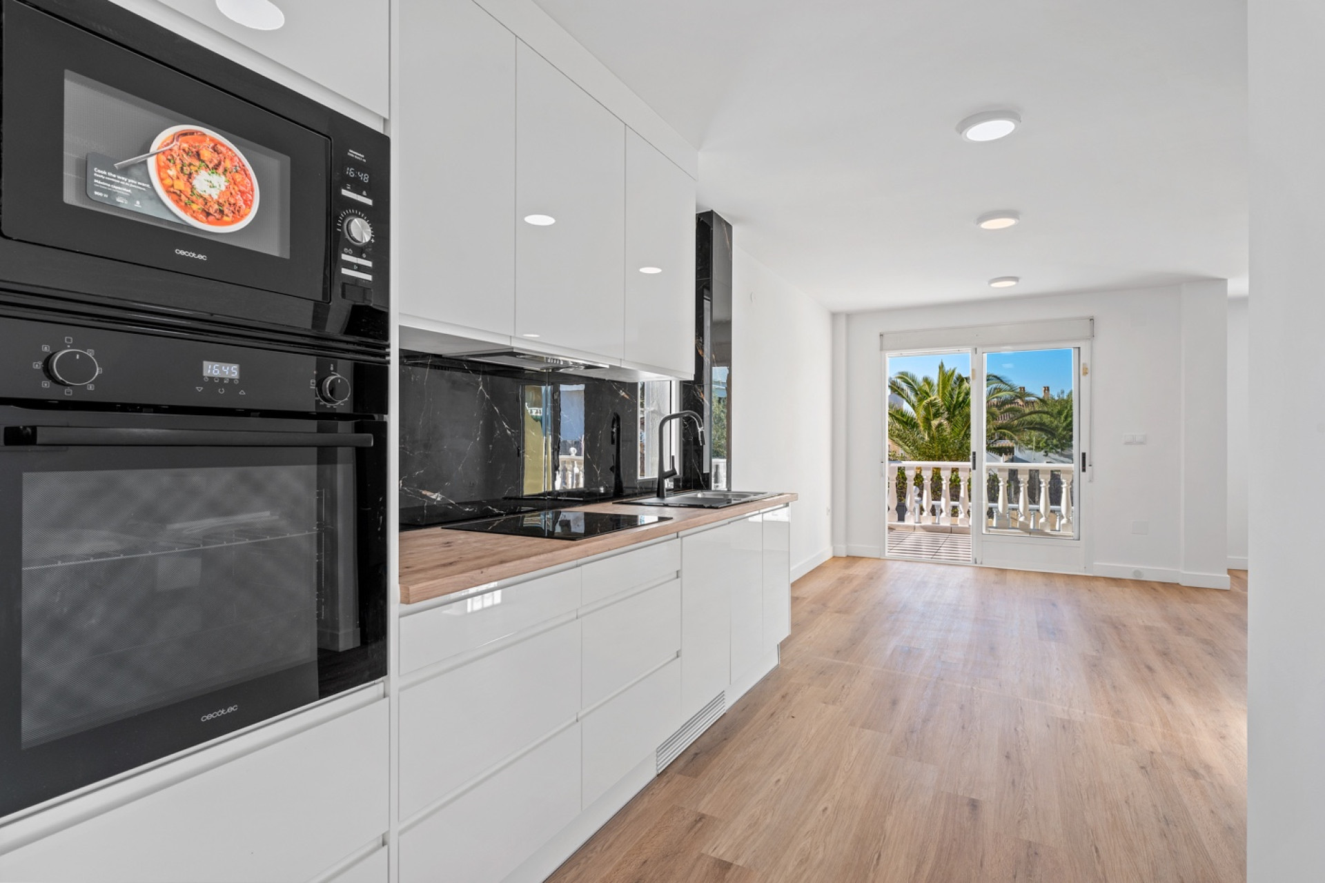 Resale - 4. Semi-detached villa - Benimar - Costa Blanca South