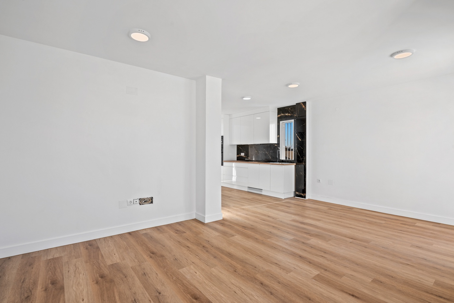 Resale - 4. Semi-detached villa - Benimar - Costa Blanca South