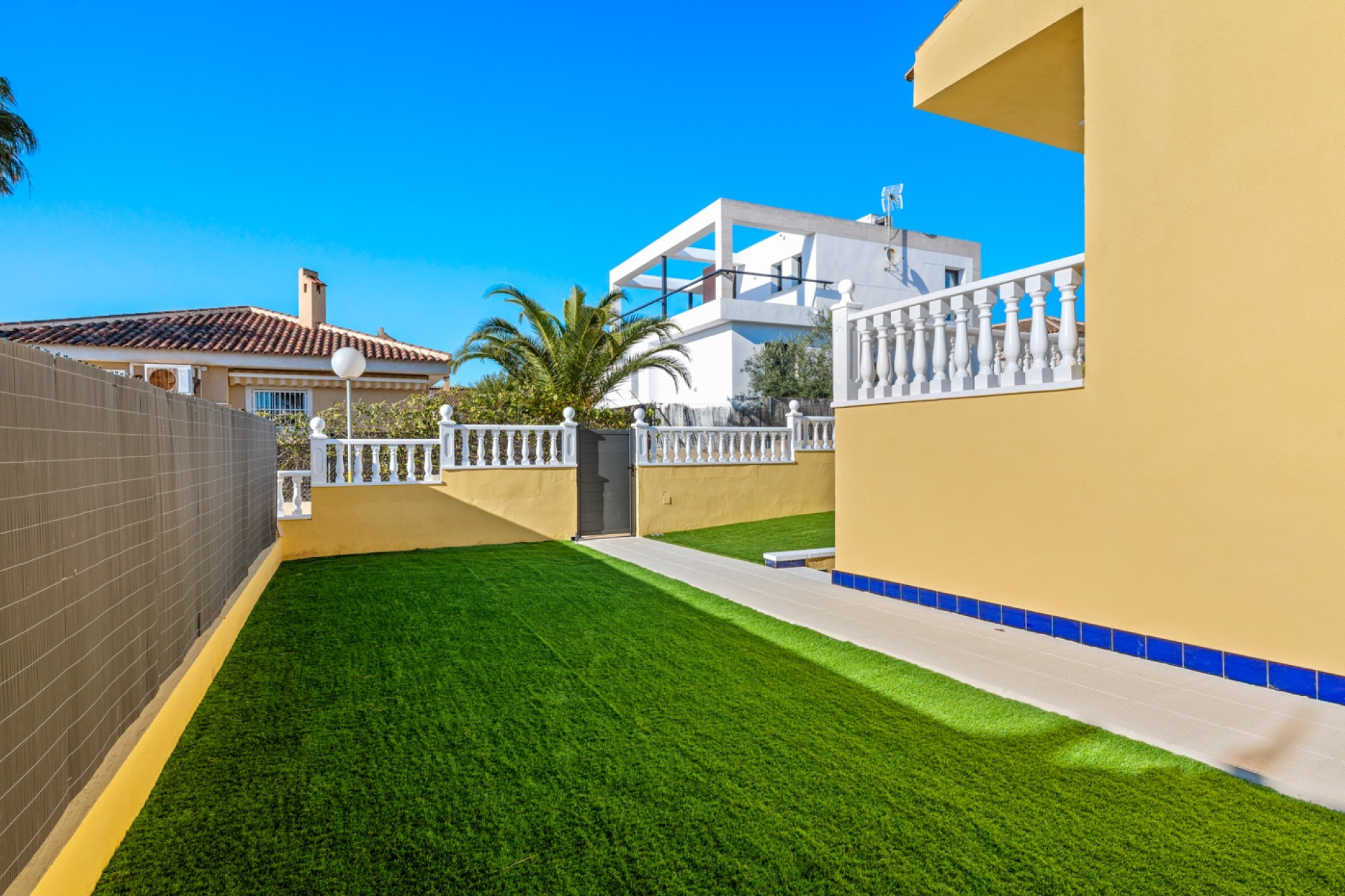 Resale - 4. Semi-detached villa - Benimar
