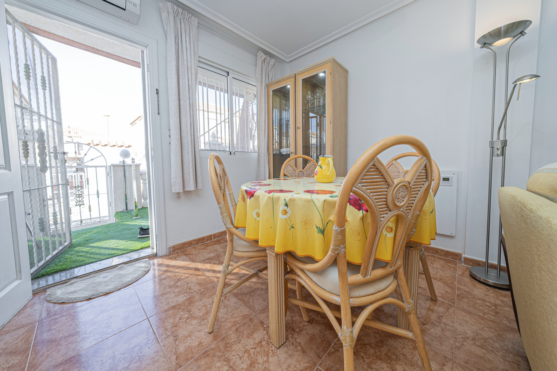 Resale - 4. Semi-detached villa - Cabo Roig - La Regia