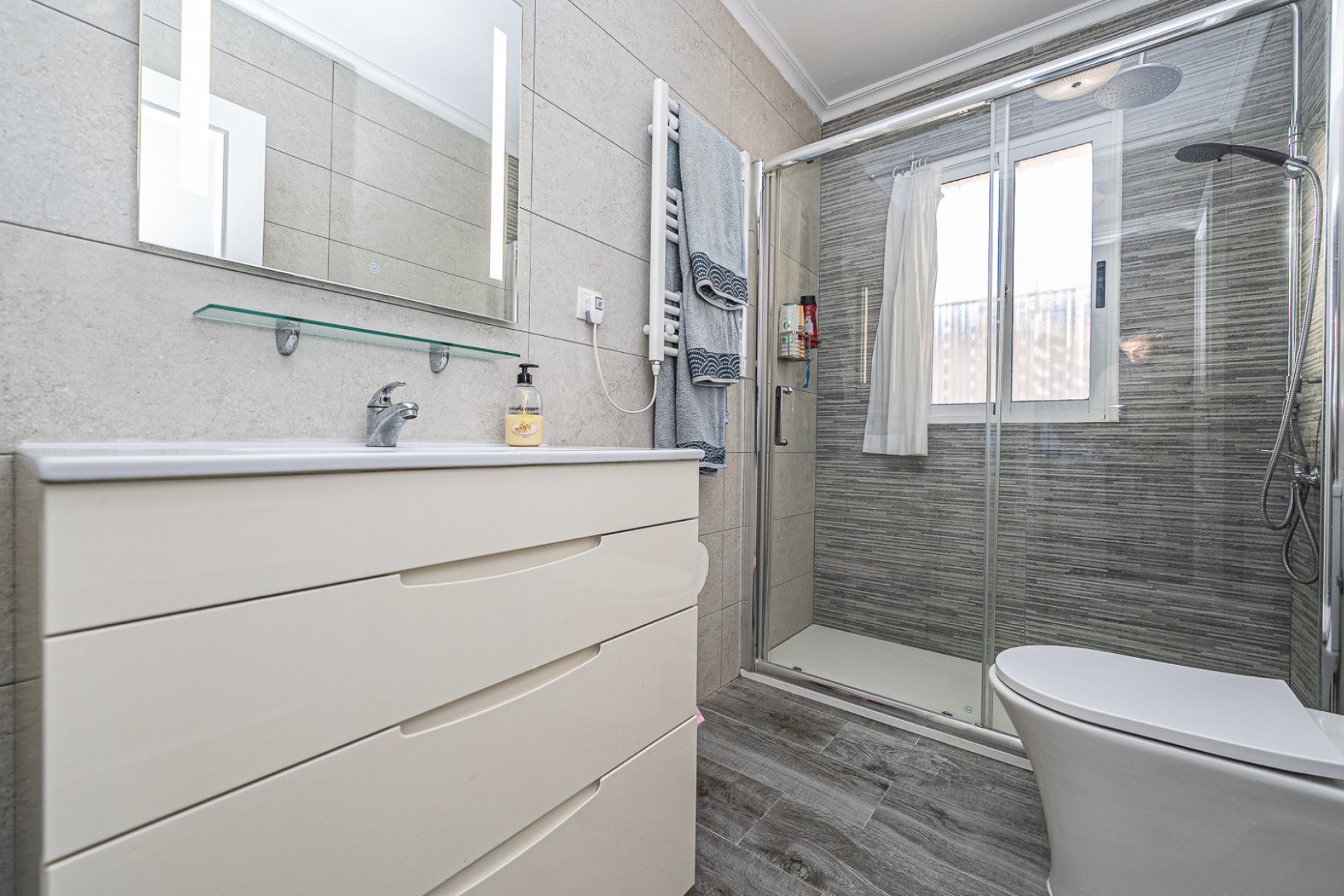 Resale - 4. Semi-detached villa - Cabo Roig - La Regia