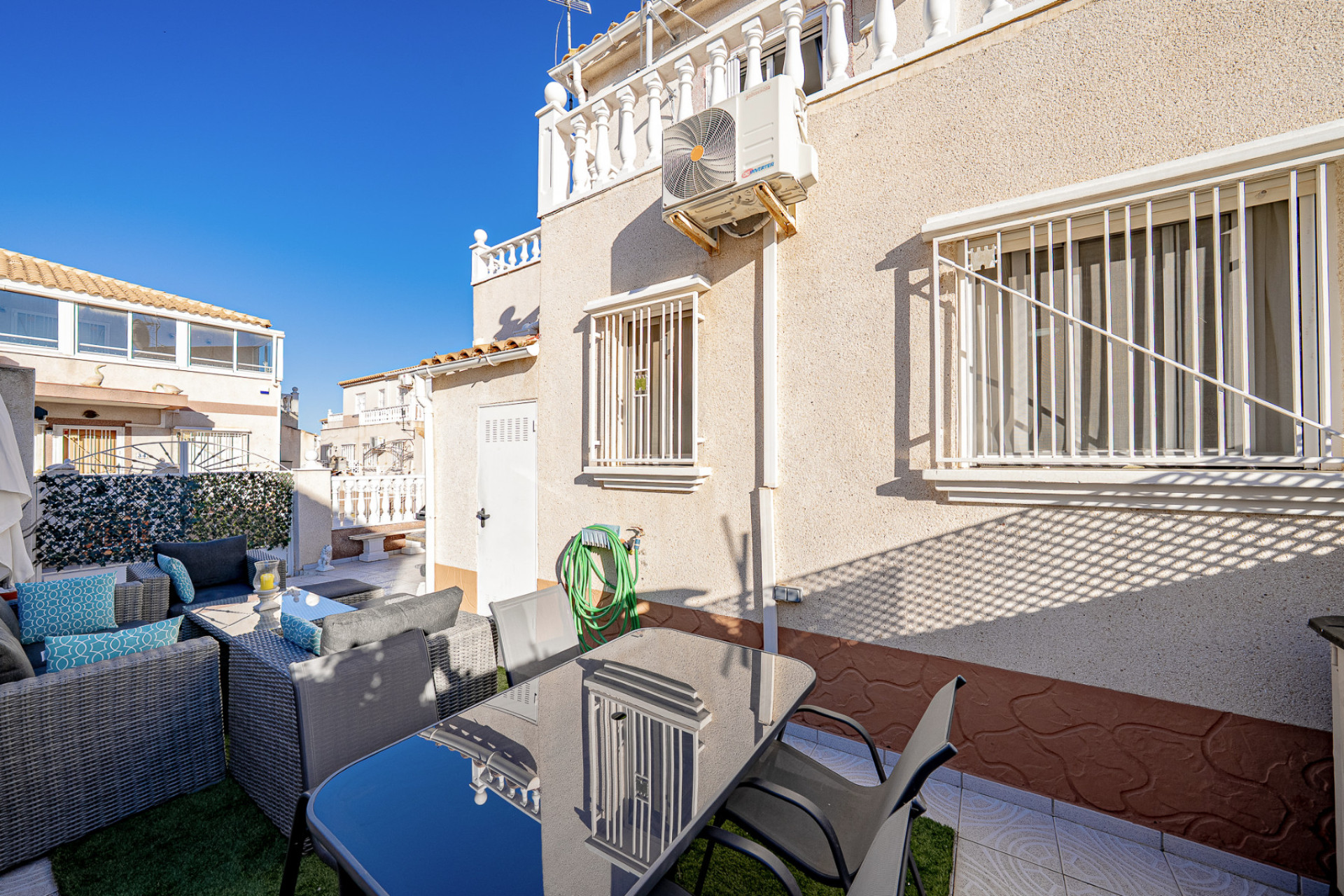 Resale - 4. Semi-detached villa - Cabo Roig - La Regia