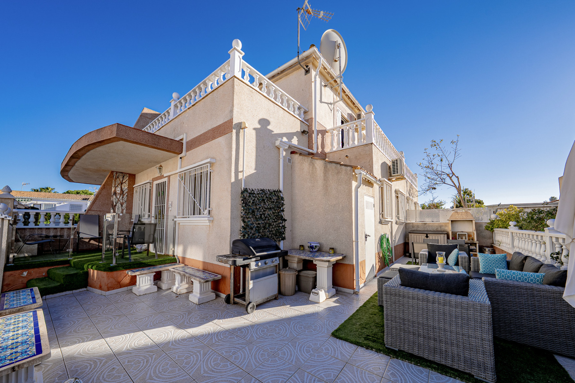 Resale - 4. Semi-detached villa - Cabo Roig - La Regia