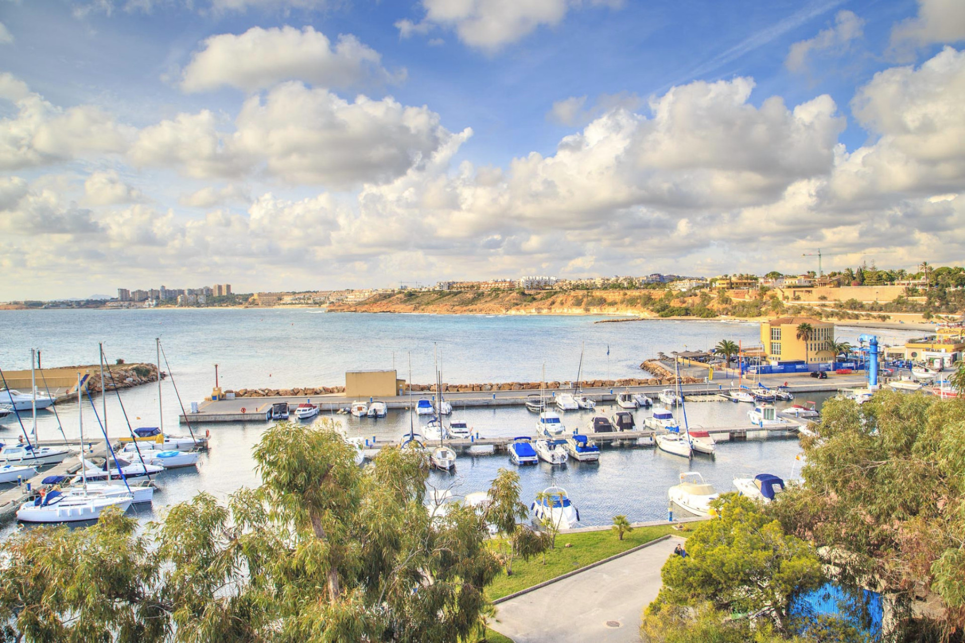 Resale - 4. Semi-detached villa - Cabo Roig - La Regia