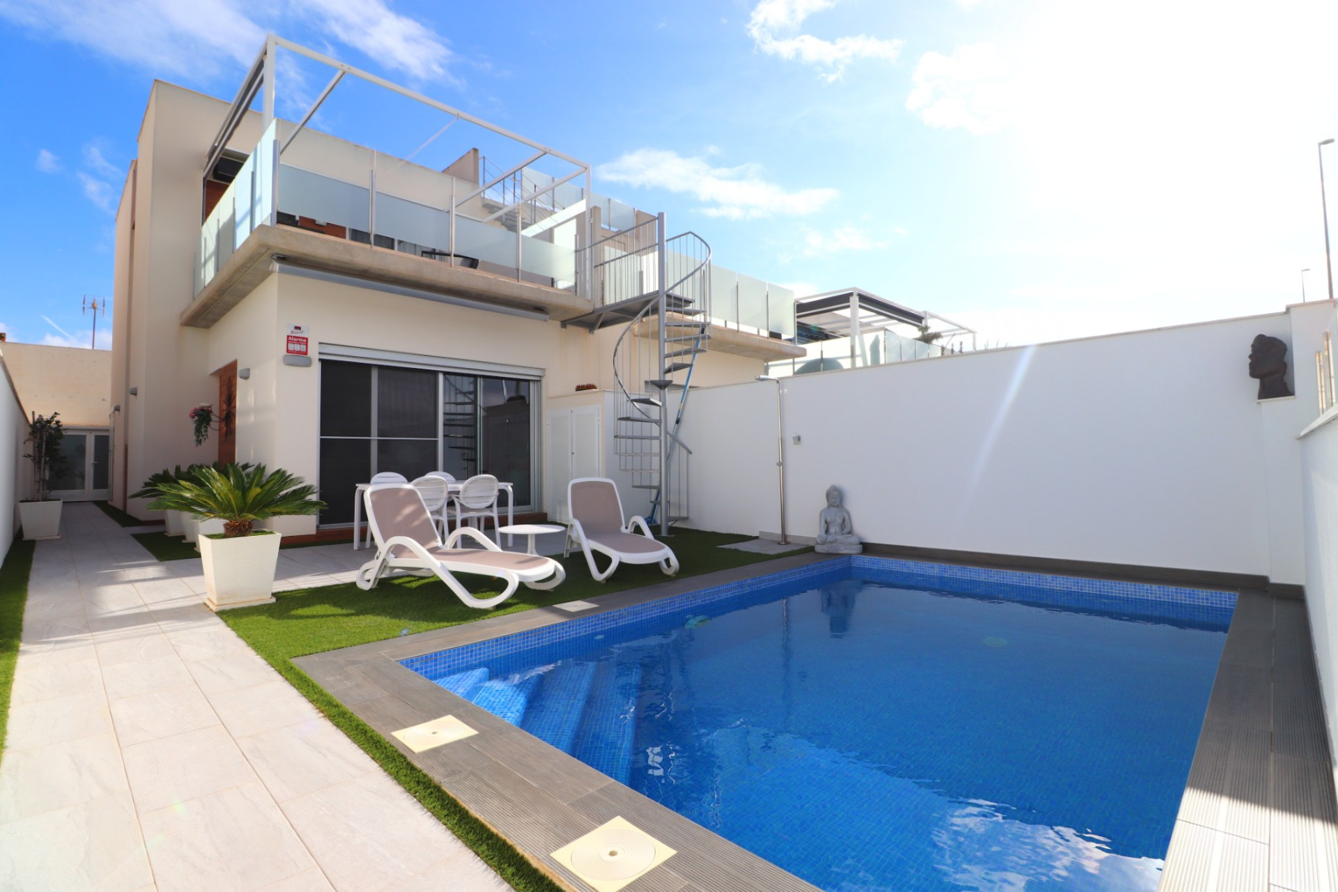 Resale - 4. Semi-detached villa - Daya Vieja - Costa Blanca South