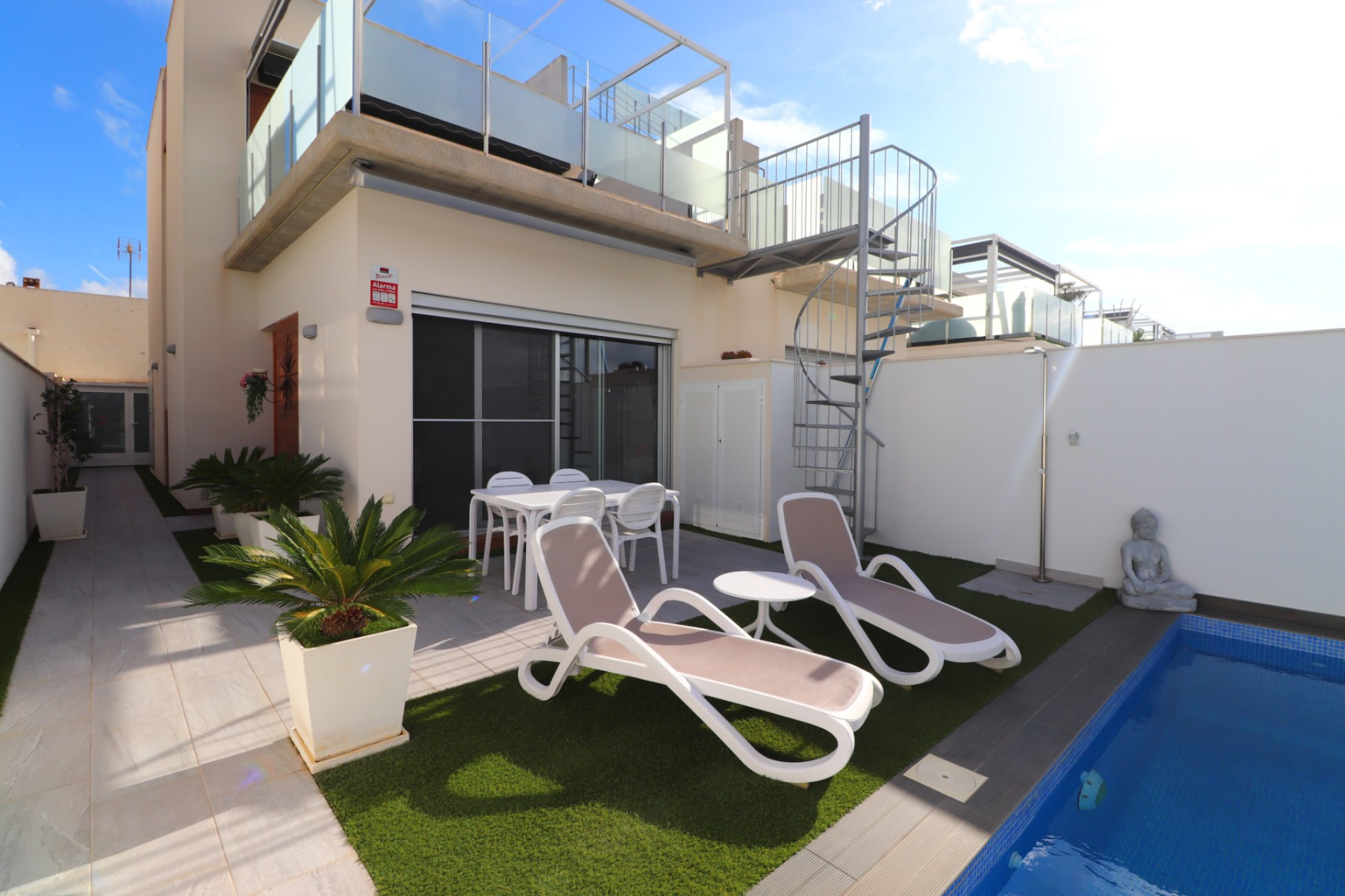 Resale - 4. Semi-detached villa - Daya Vieja - Costa Blanca South
