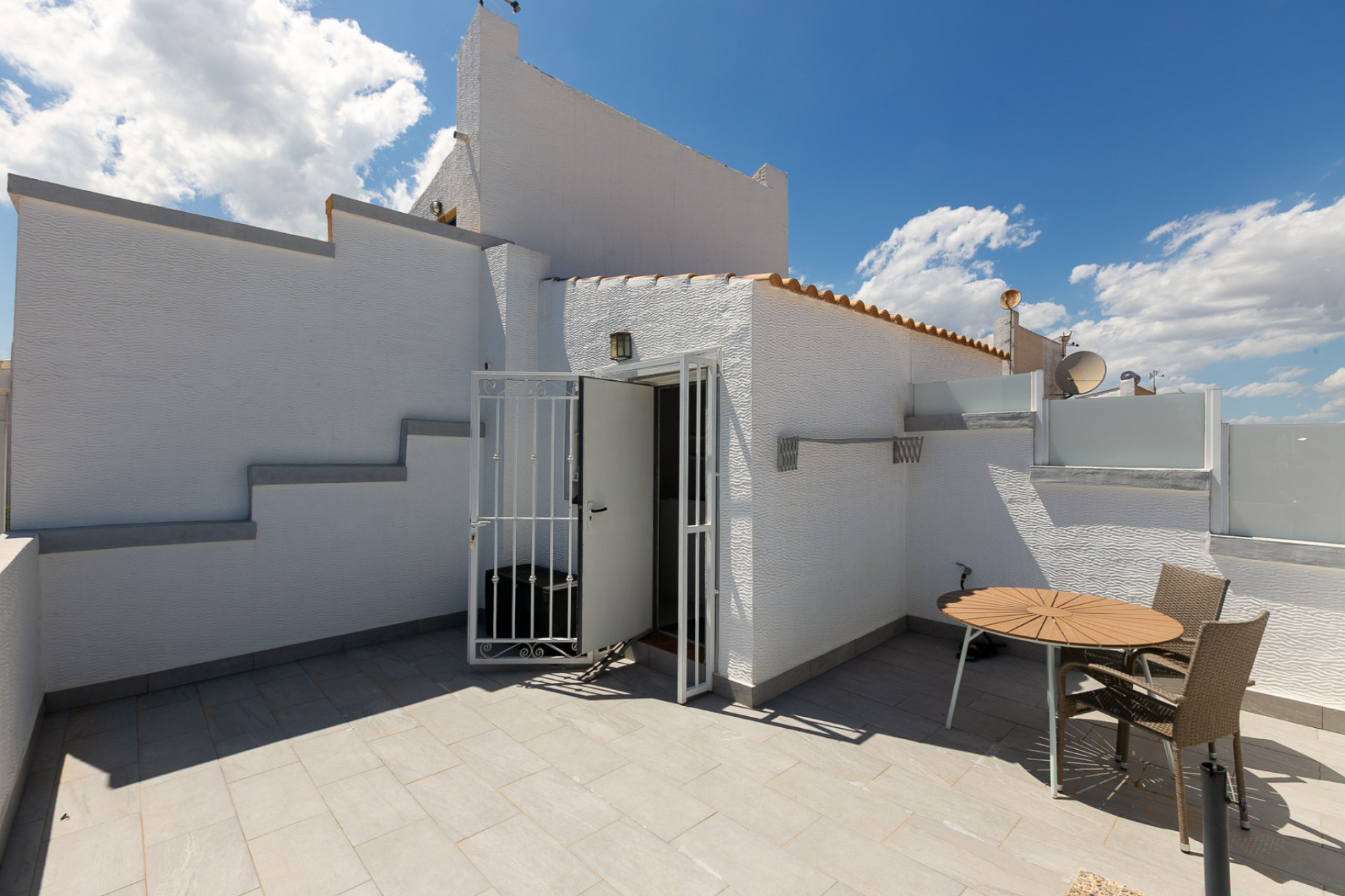 Resale - 4. Semi-detached villa - Los Altos - Costa Blanca South