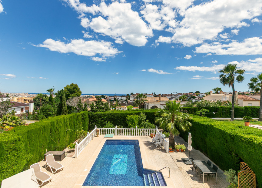 Resale - 4. Semi-detached villa - Los Balcones - Costa Blanca South