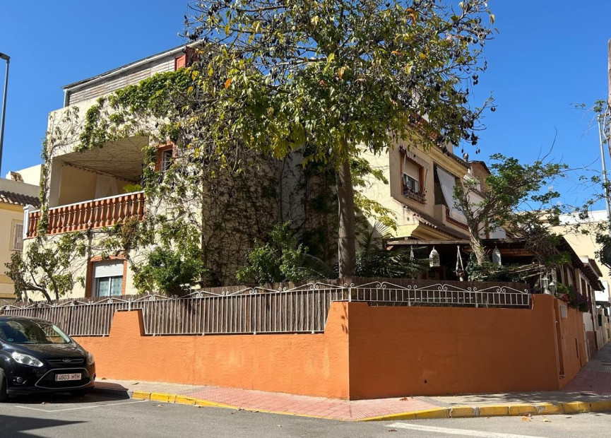 Resale - 4. Semi-detached villa - Los Montesinos - Costa Blanca South