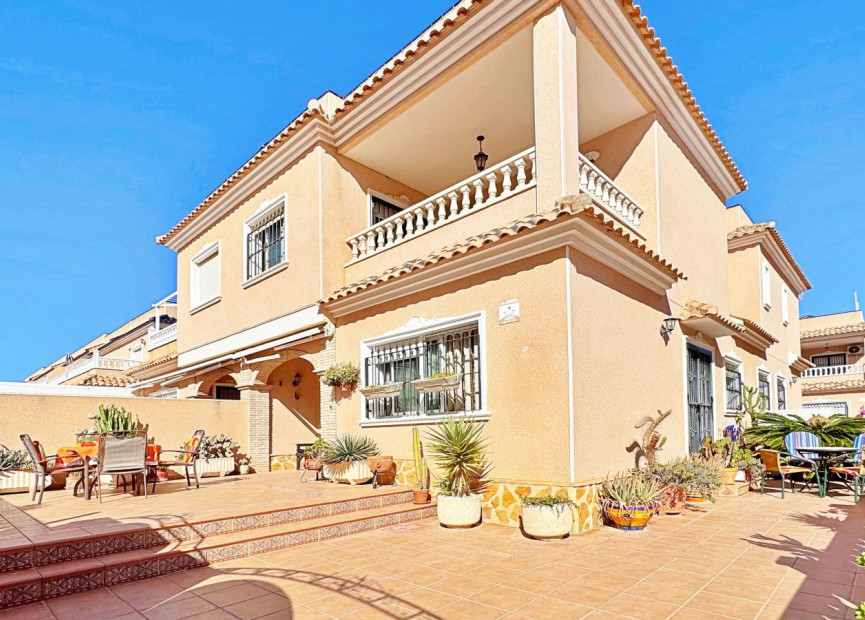 Resale - 4. Semi-detached villa - Orihuela Costa - Costa Blanca South