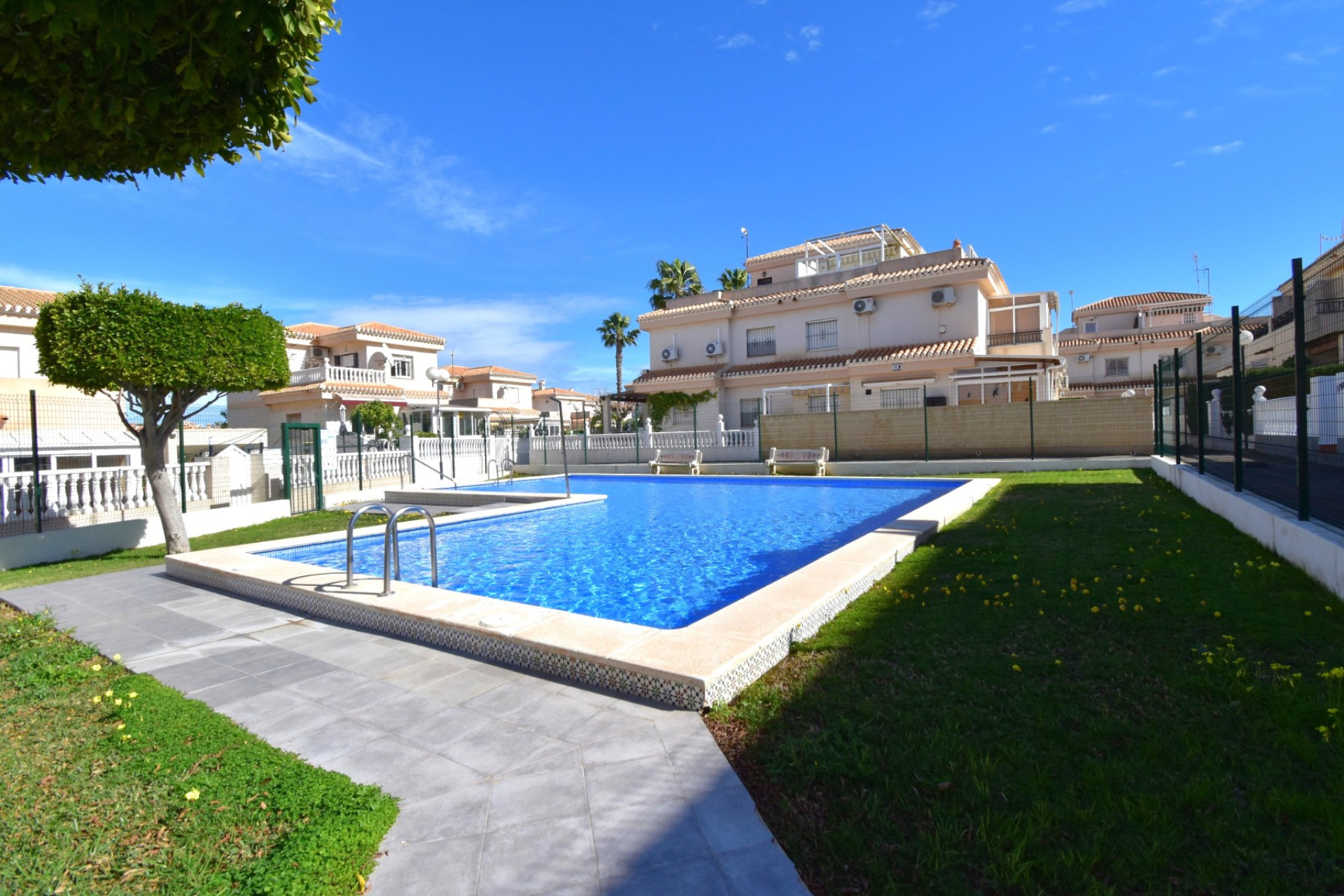 Resale - 4. Semi-detached villa - Orihuela Costa - Costa Blanca South