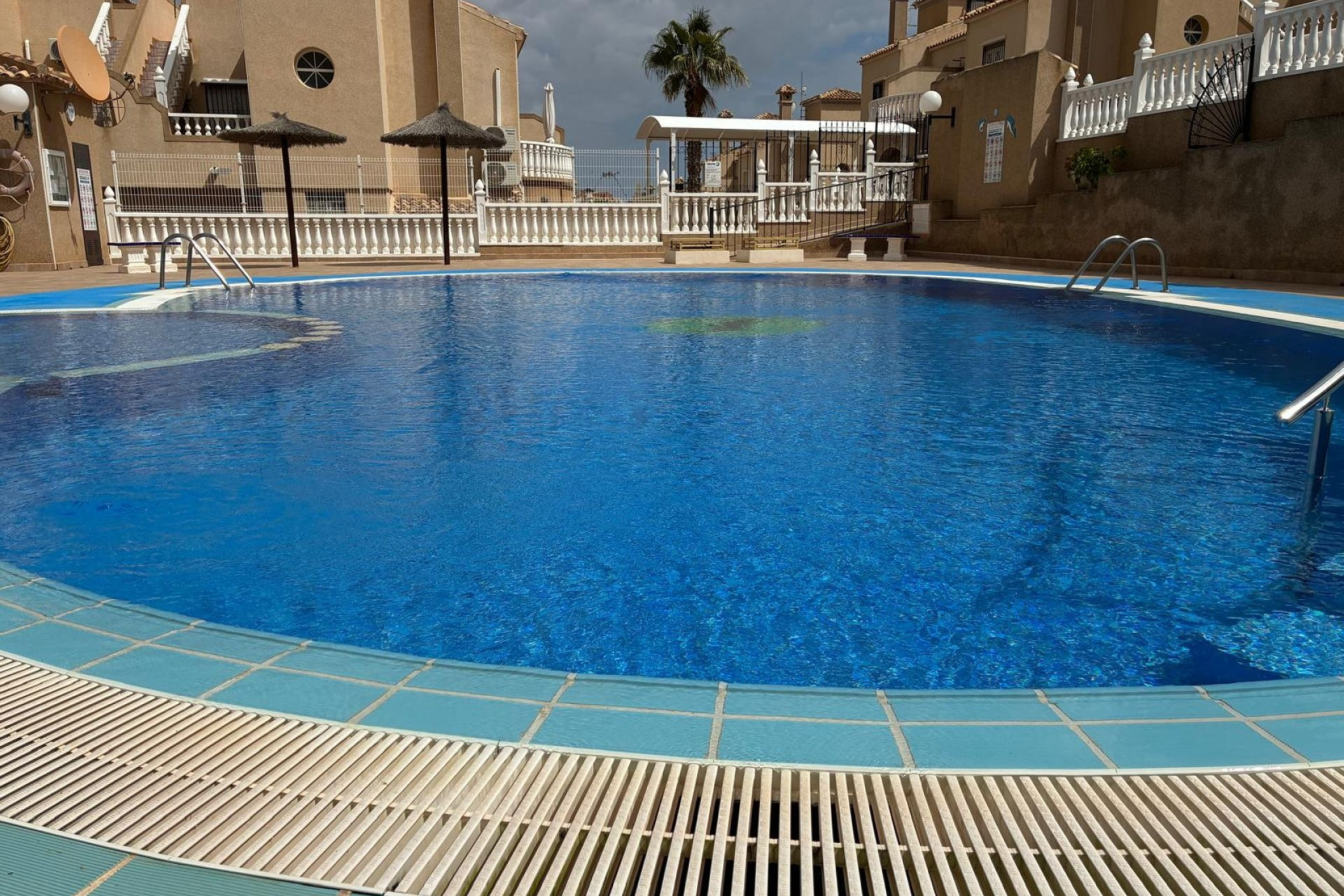 Resale - 4. Semi-detached villa - Orihuela Costa - Costa Blanca South