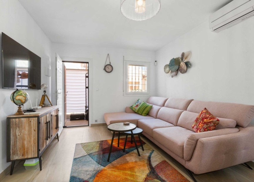 Resale - 4. Semi-detached villa - Torrevieja - Costa Blanca South