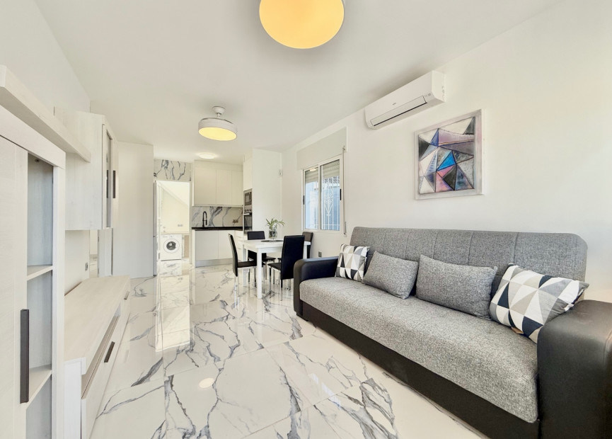 Resale - 4. Semi-detached villa - Torrevieja - Costa Blanca South