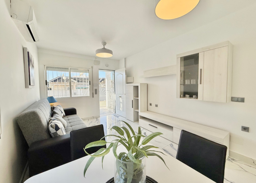 Resale - 4. Semi-detached villa - Torrevieja - Costa Blanca South