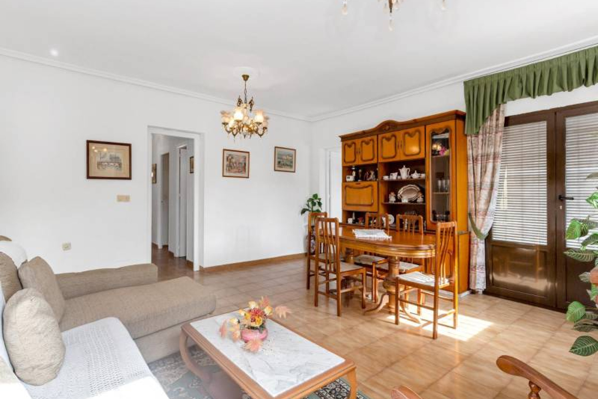 Resale - 4. Semi-detached villa - Torrevieja - Costa Blanca South