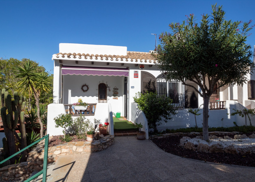 Resale - 4. Semi-detached villa - Villamartin - Costa Blanca South