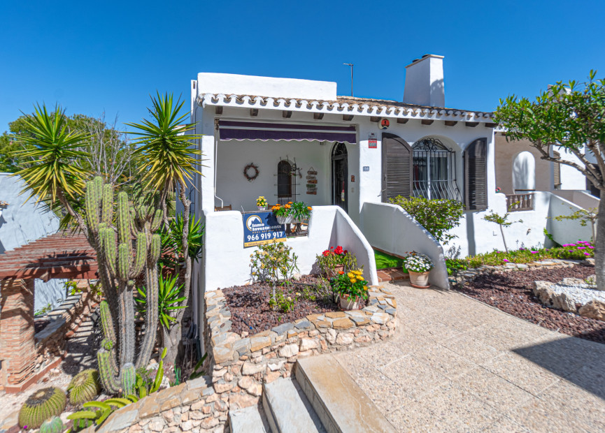 Resale - 4. Semi-detached villa - Villamartin - Costa Blanca South