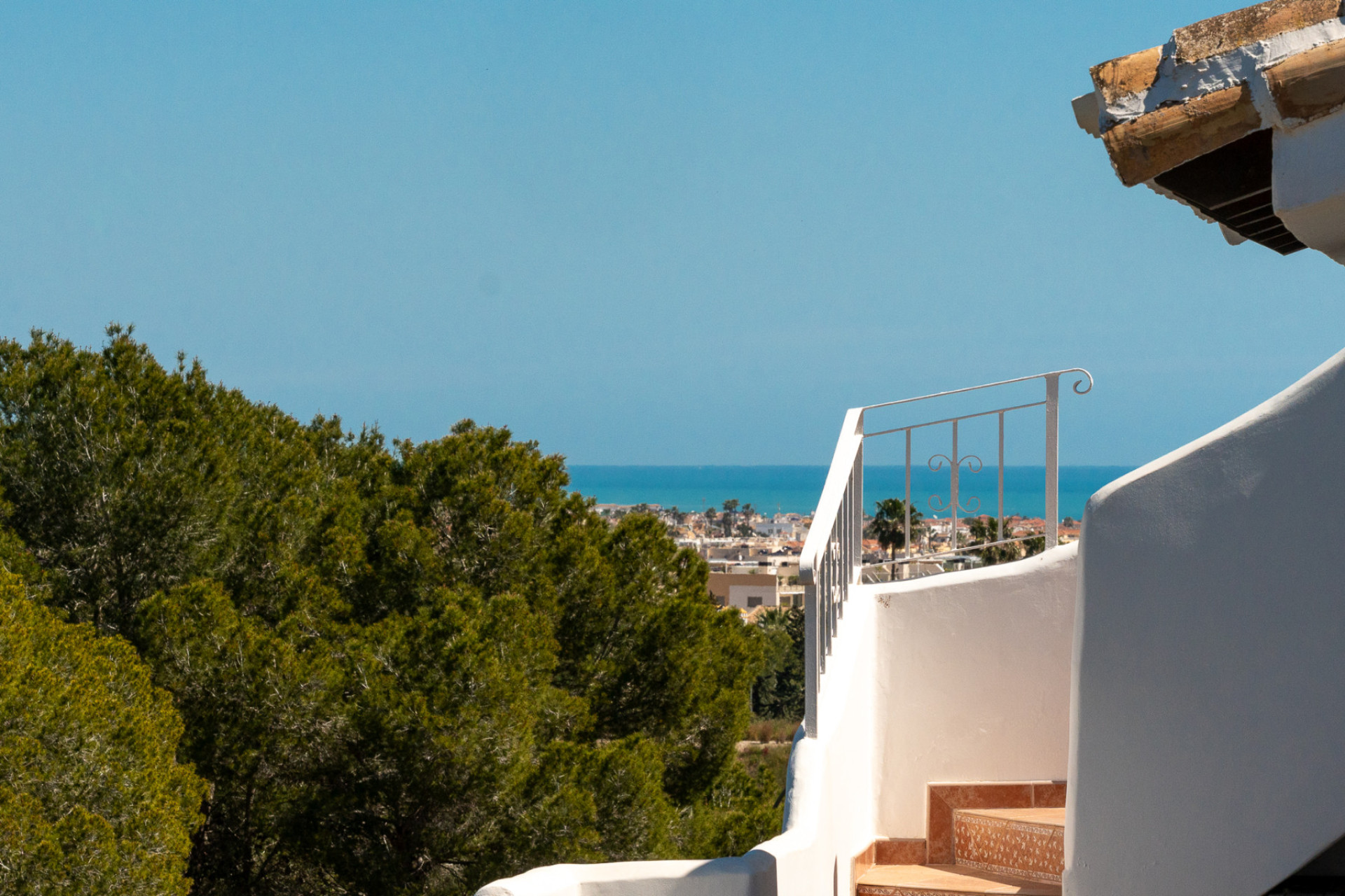 Resale - 4. Semi-detached villa - Villamartin - Costa Blanca South