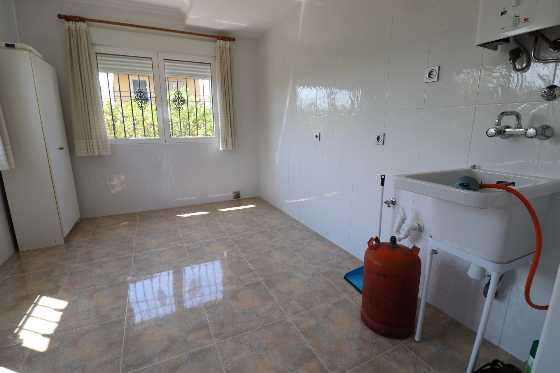 Resale - 5. Finca / Country Property - Algorfa - Rojales