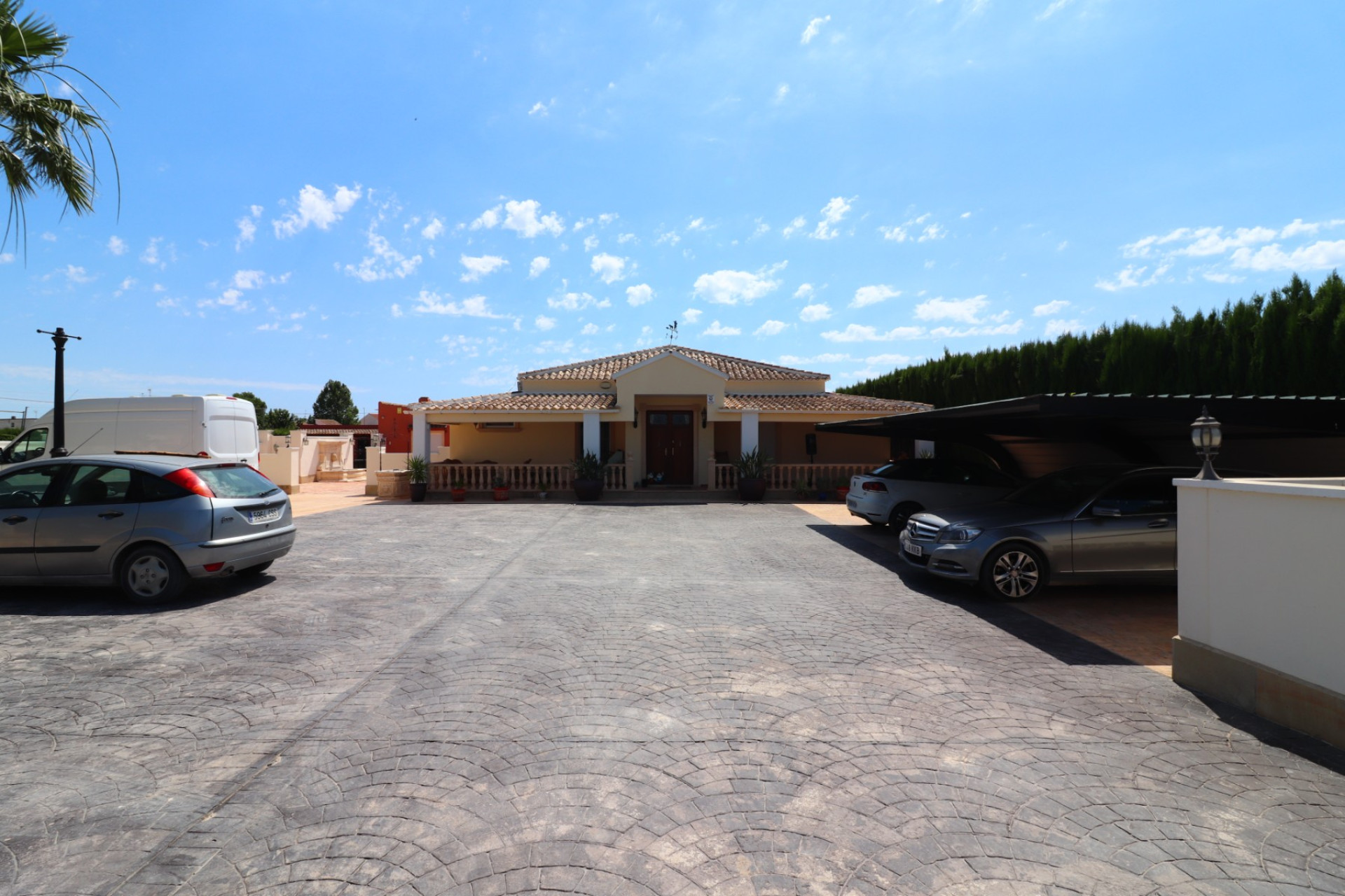 Resale - 5. Finca / Country Property - Heredades - Catral