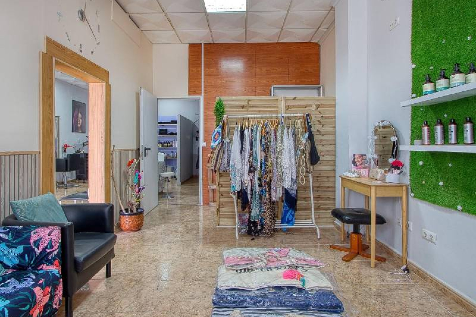 Resale - 6. Commercial - Torrevieja