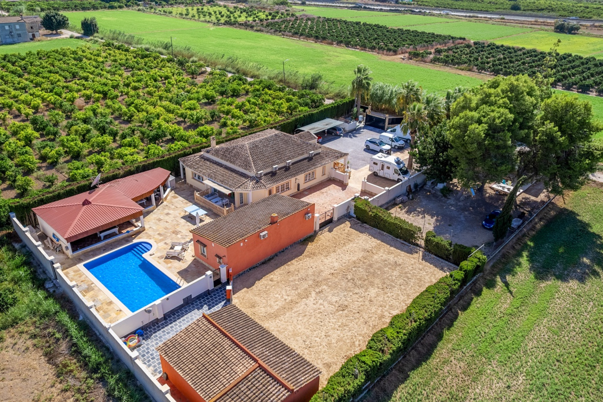 Resale - 7. Finca / Country property - Almoradí - Costa Blanca South