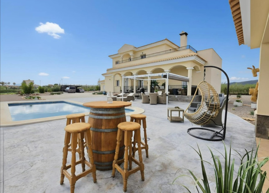 Resale - 7. Finca / Country property - Pinoso - Pinoso - Country