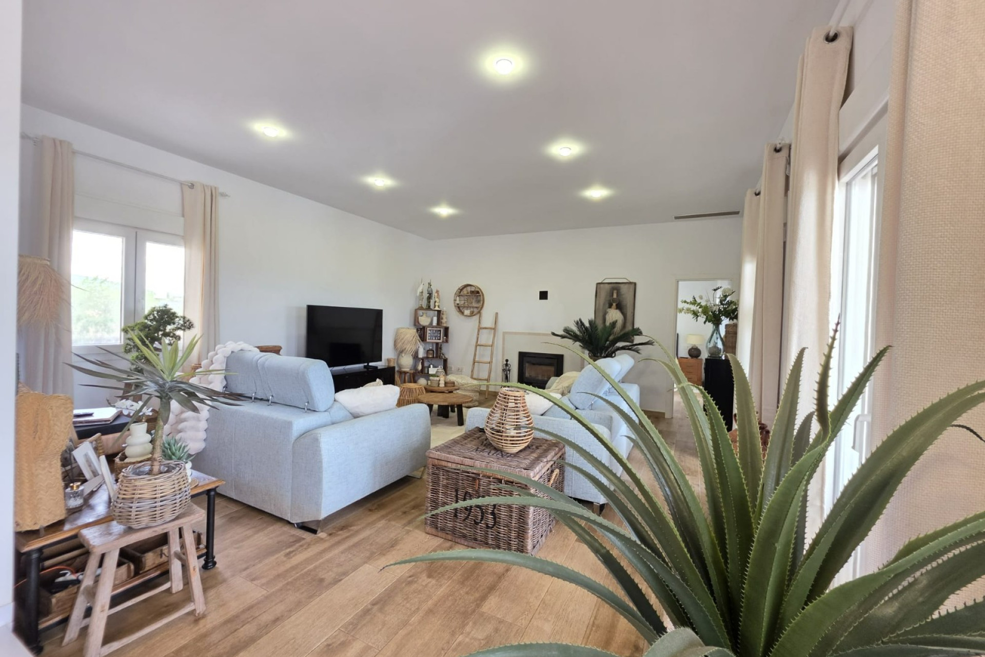 Resale - 7. Finca / Country property - Pinoso - Pinoso - Country