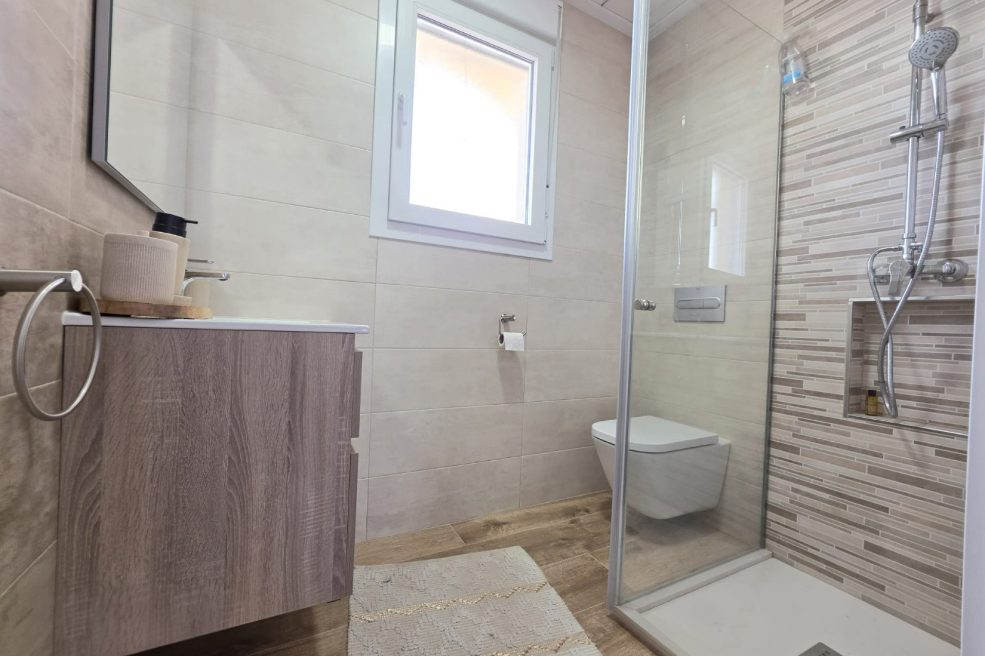 Resale - 7. Finca / Country property - Pinoso - Pinoso - Country