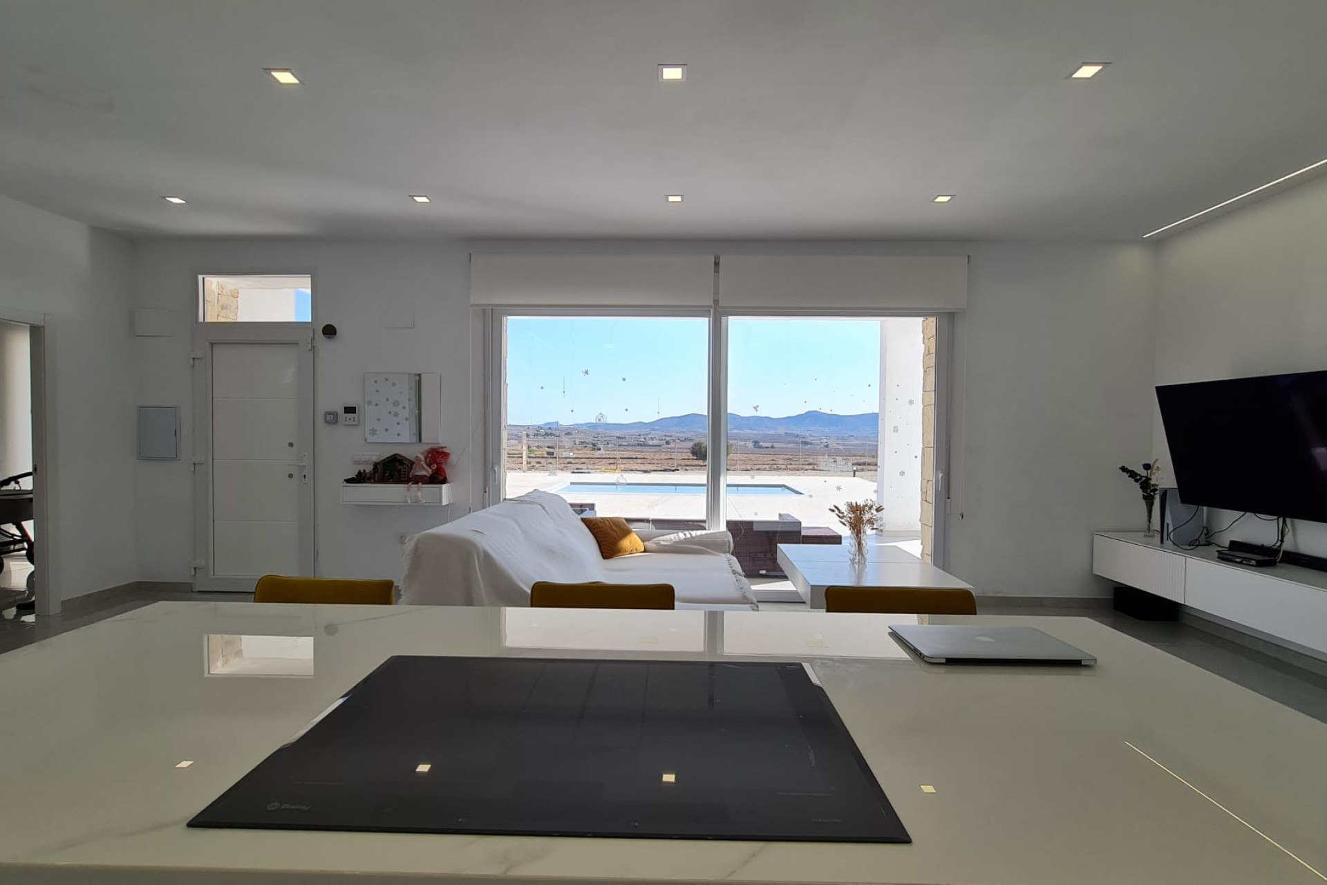 Resale - 7. Finca / Country property - Pinoso - Pinoso - Country