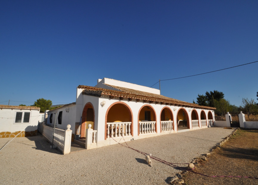 Resale - 7. Finca / Country property - Pinoso - Pinoso - Town