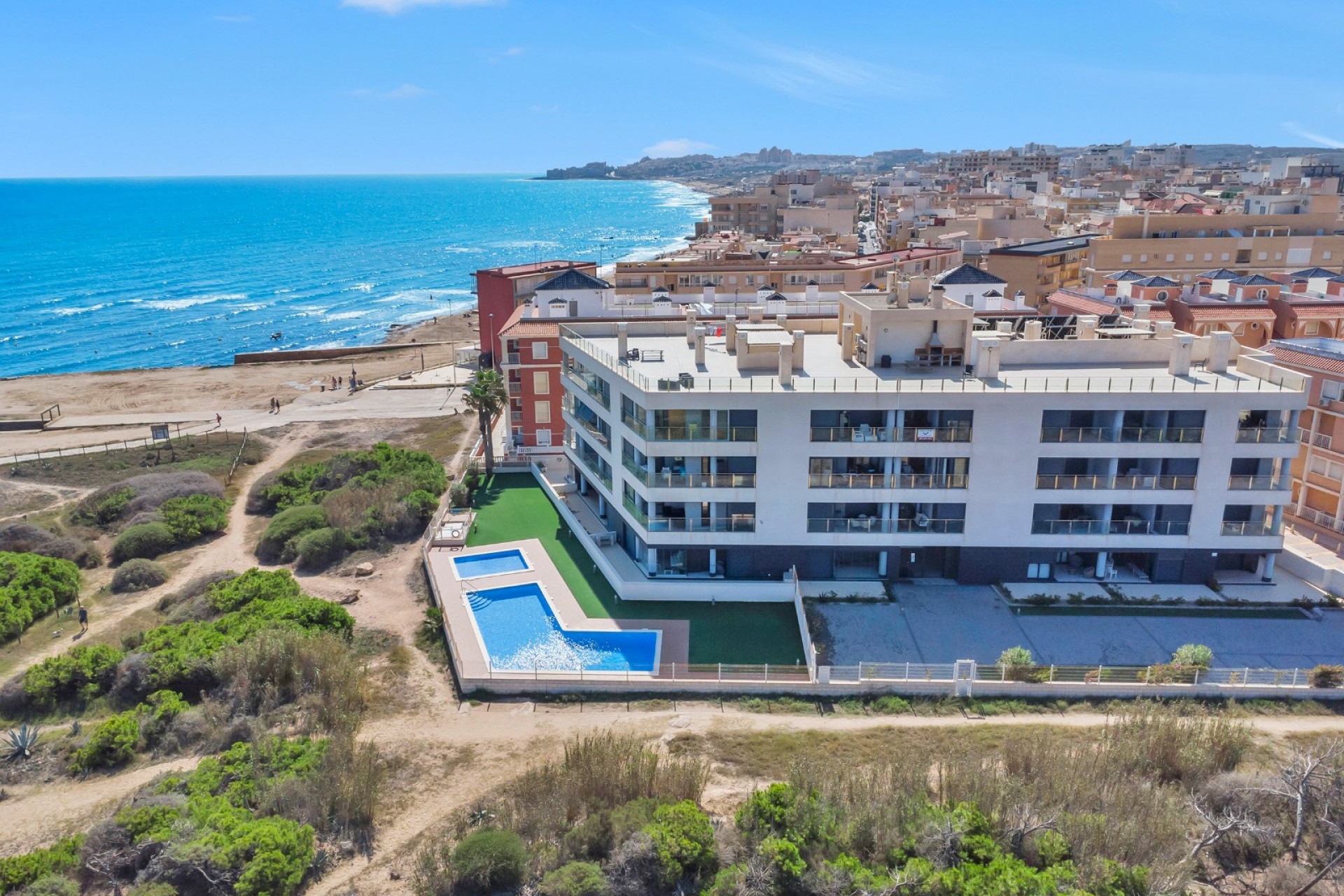 Resale - Apartment - La Mata - Torrevieja