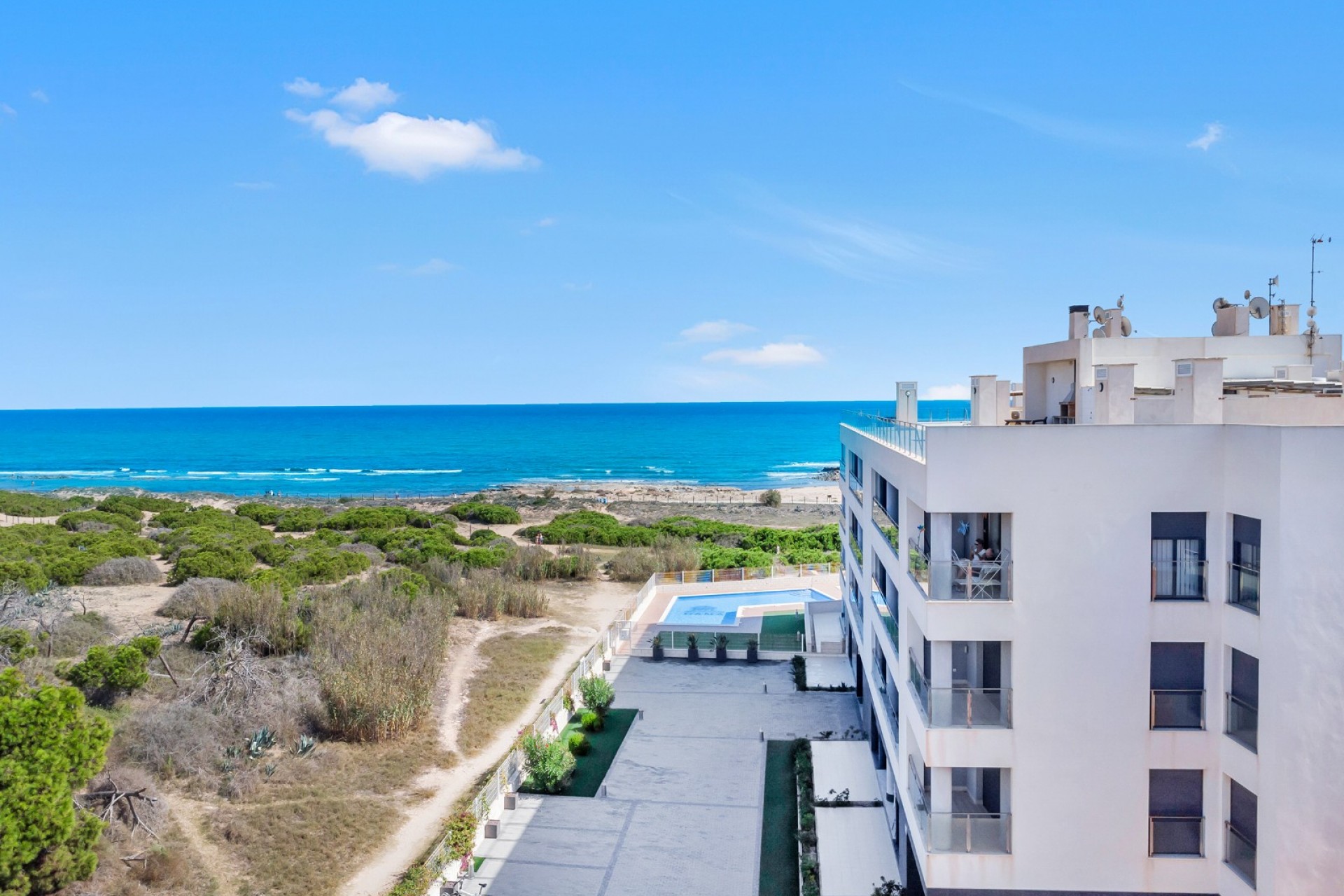 Resale - Apartment - La Mata - Torrevieja