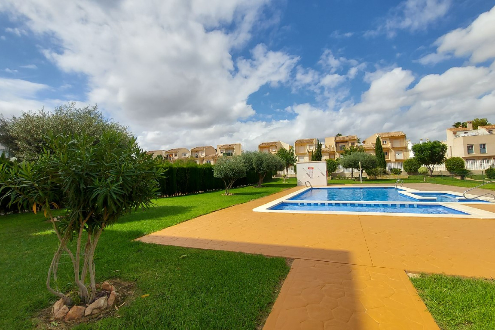 Resale - Apartment - Orihuela Costa - Villamartin