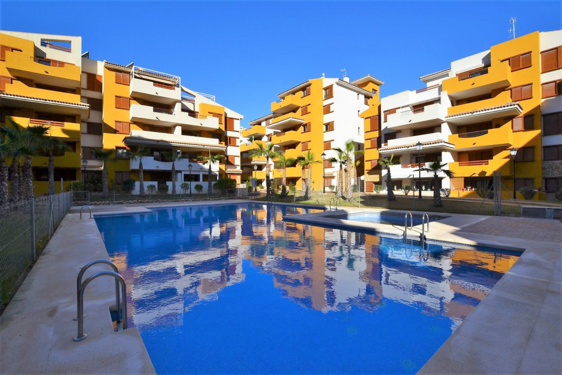 Resale - Apartment - Orihuela Costa