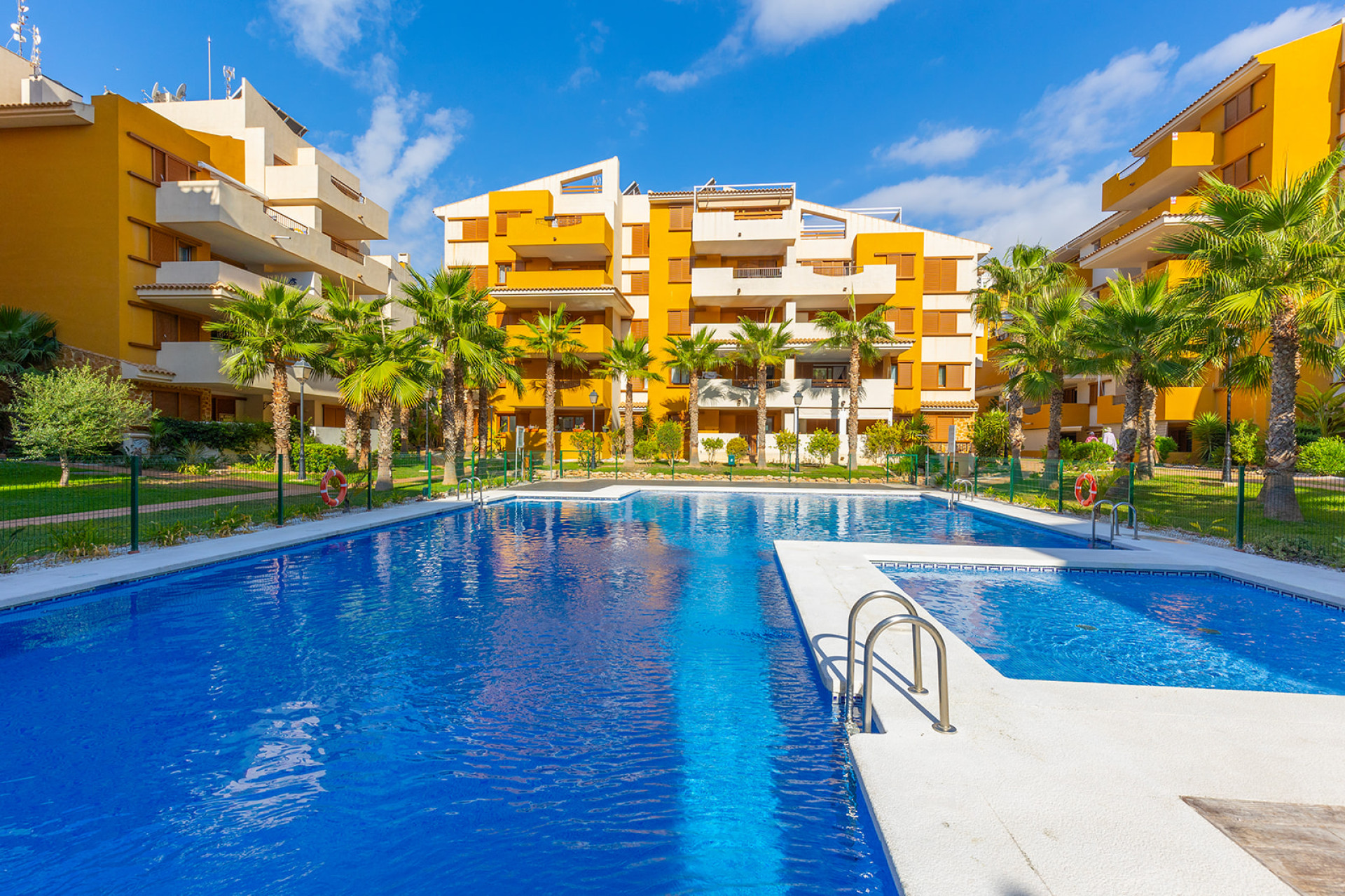 Resale - Apartment - Punta Prima - Orihuela Costa