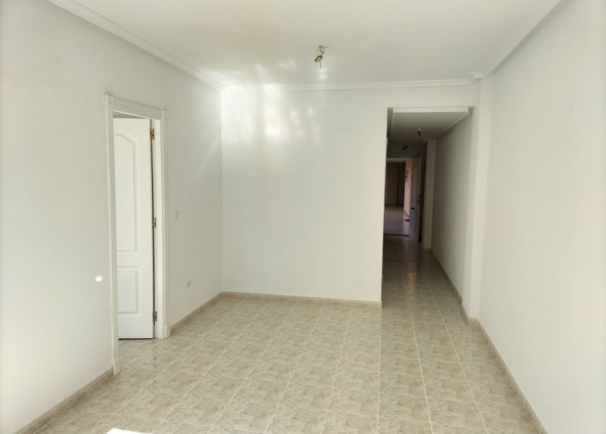 Resale - Apartment - San Miguel de Salinas - Orihuela Costa