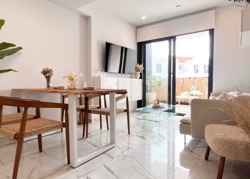 Resale - Apartment - Torrevieja - Orihuela Costa