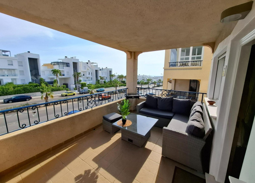 Resale - Apartment - Torrevieja - Orihuela Costa