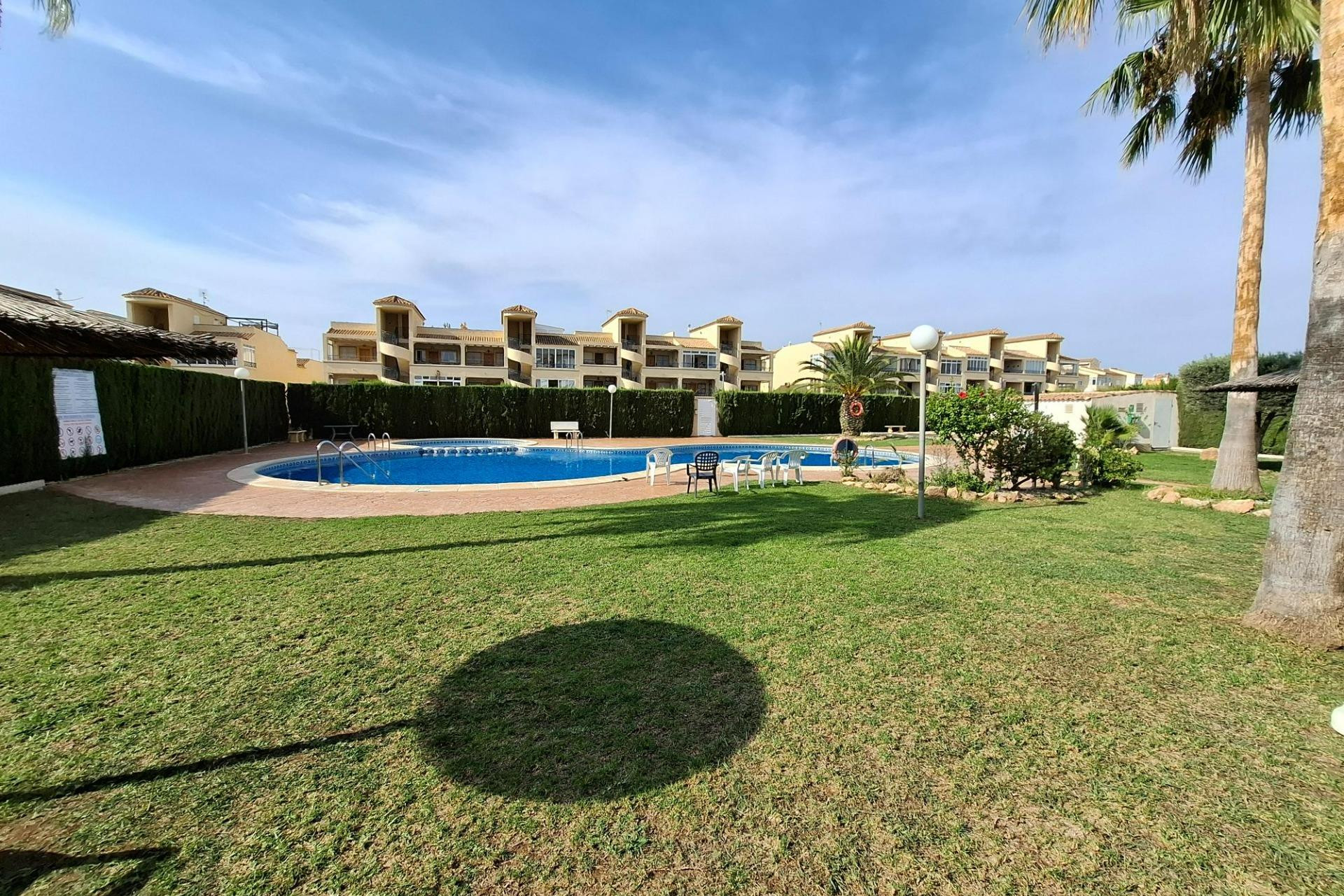 Resale - Apartment - Torrevieja - Orihuela Costa