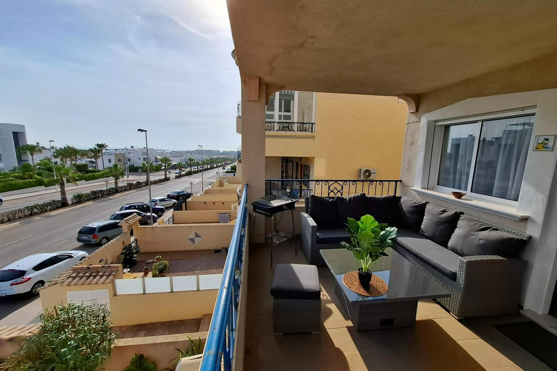 Resale - Apartment - Torrevieja - Orihuela Costa