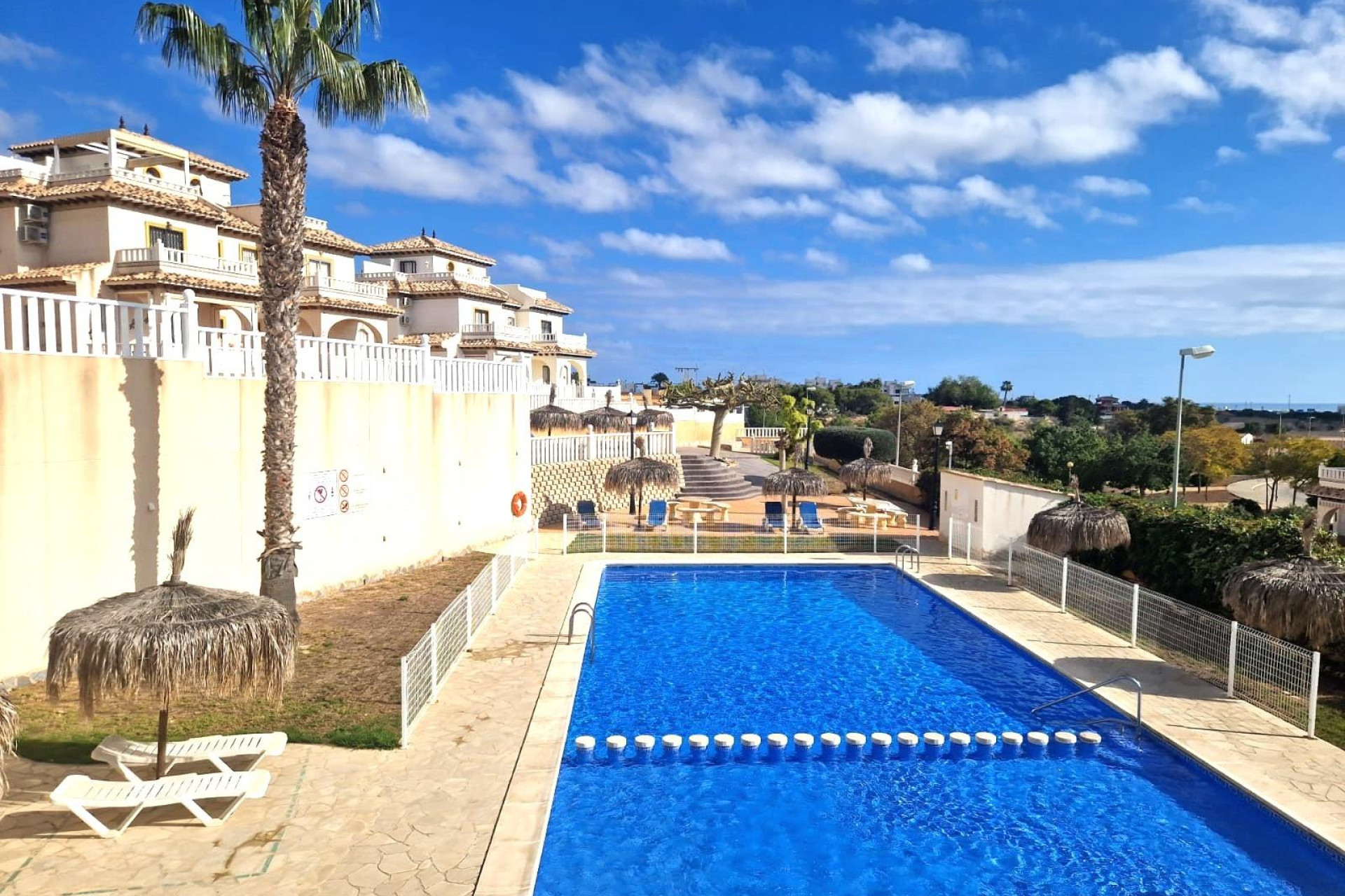 Resale - Casa Tipo Dúplex - Orihuela Costa