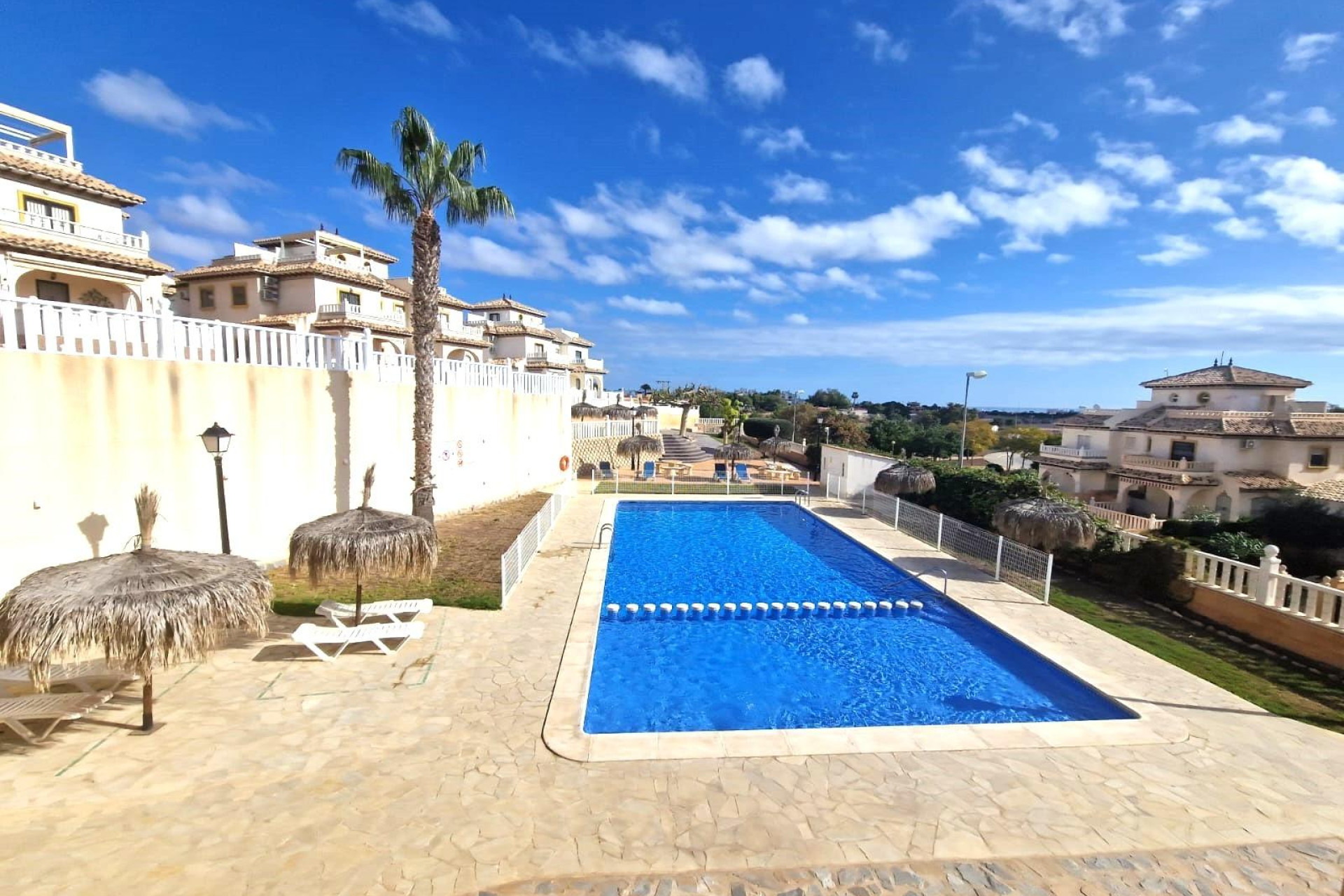 Resale - Casa Tipo Dúplex - Orihuela Costa