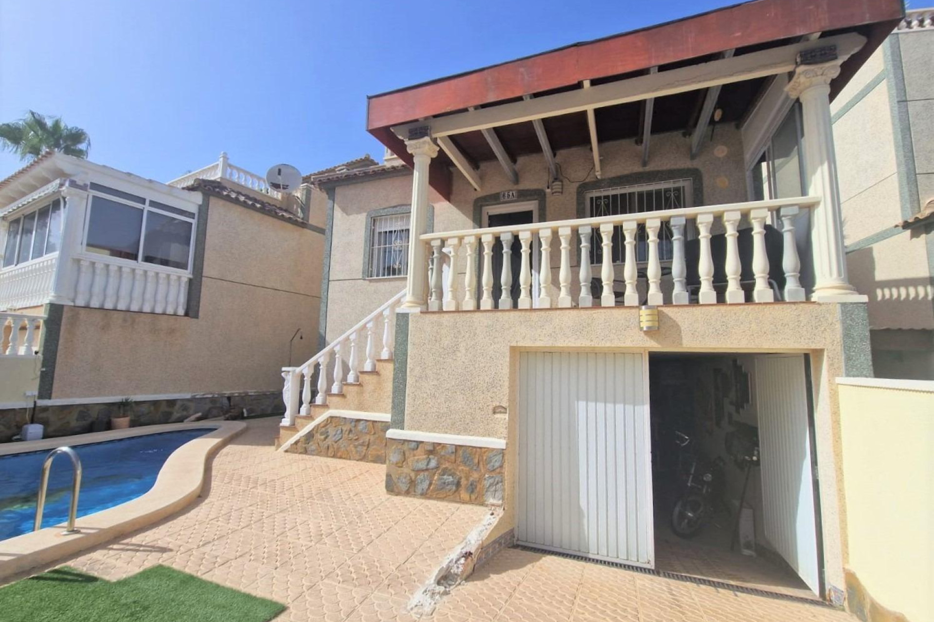 Resale - Chalet - San Miguel de Salinas - Orihuela Costa