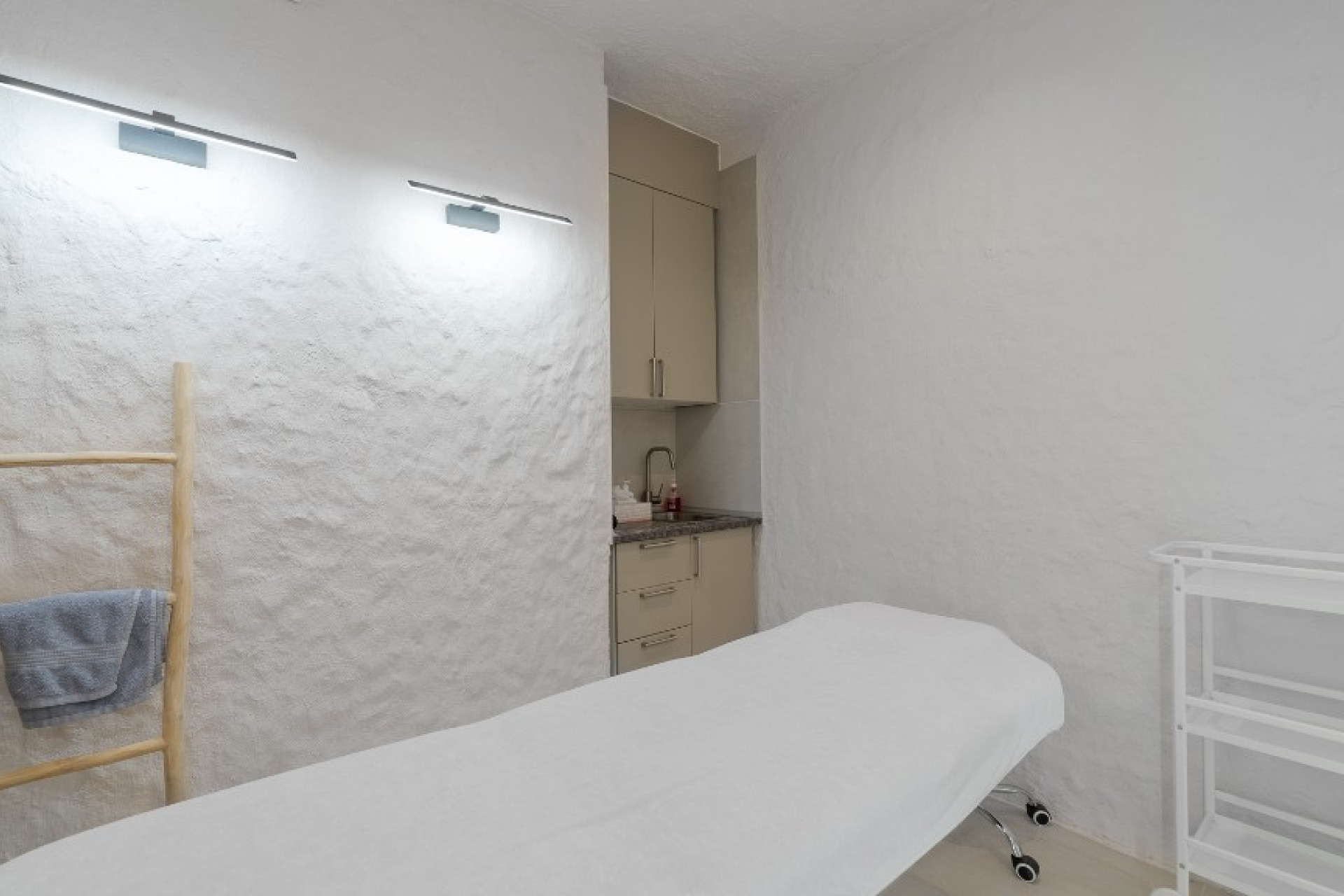 Resale - Commercial property - Alicante - Costa Blanca North