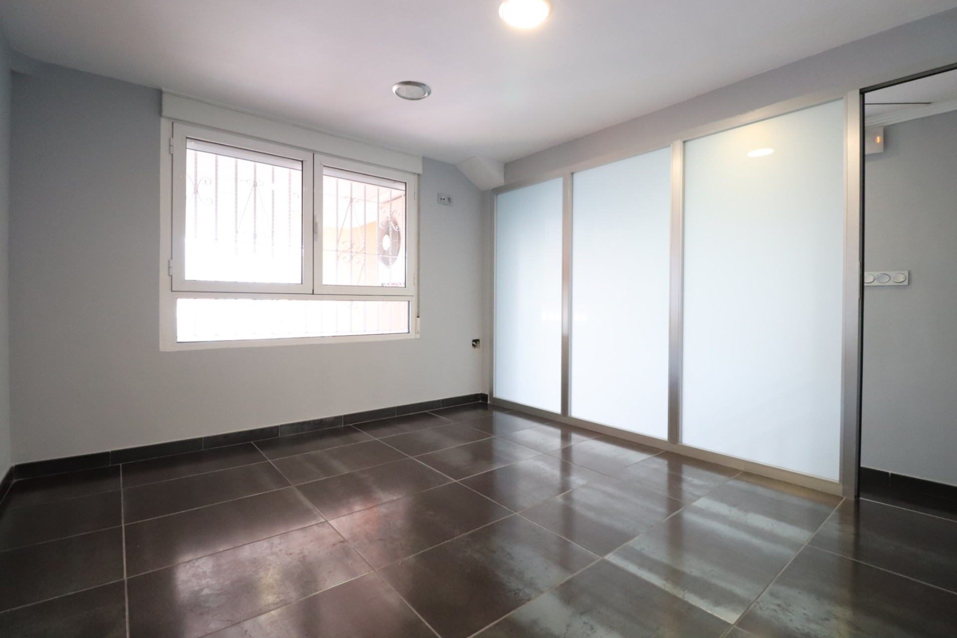 Resale - Commercial property - Formentera del Segura - Costa Blanca South