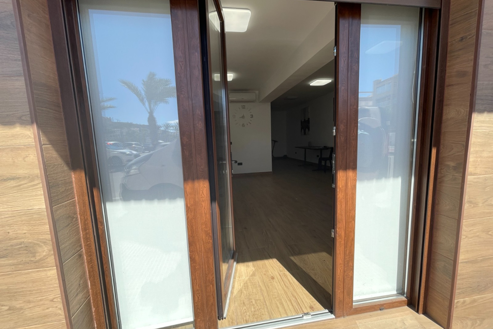 Resale - Commercial property - Guardamar del Segura - Comunidad Valenciana